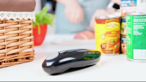 One-Touch Automatic Can Opener With Smooth Edge
